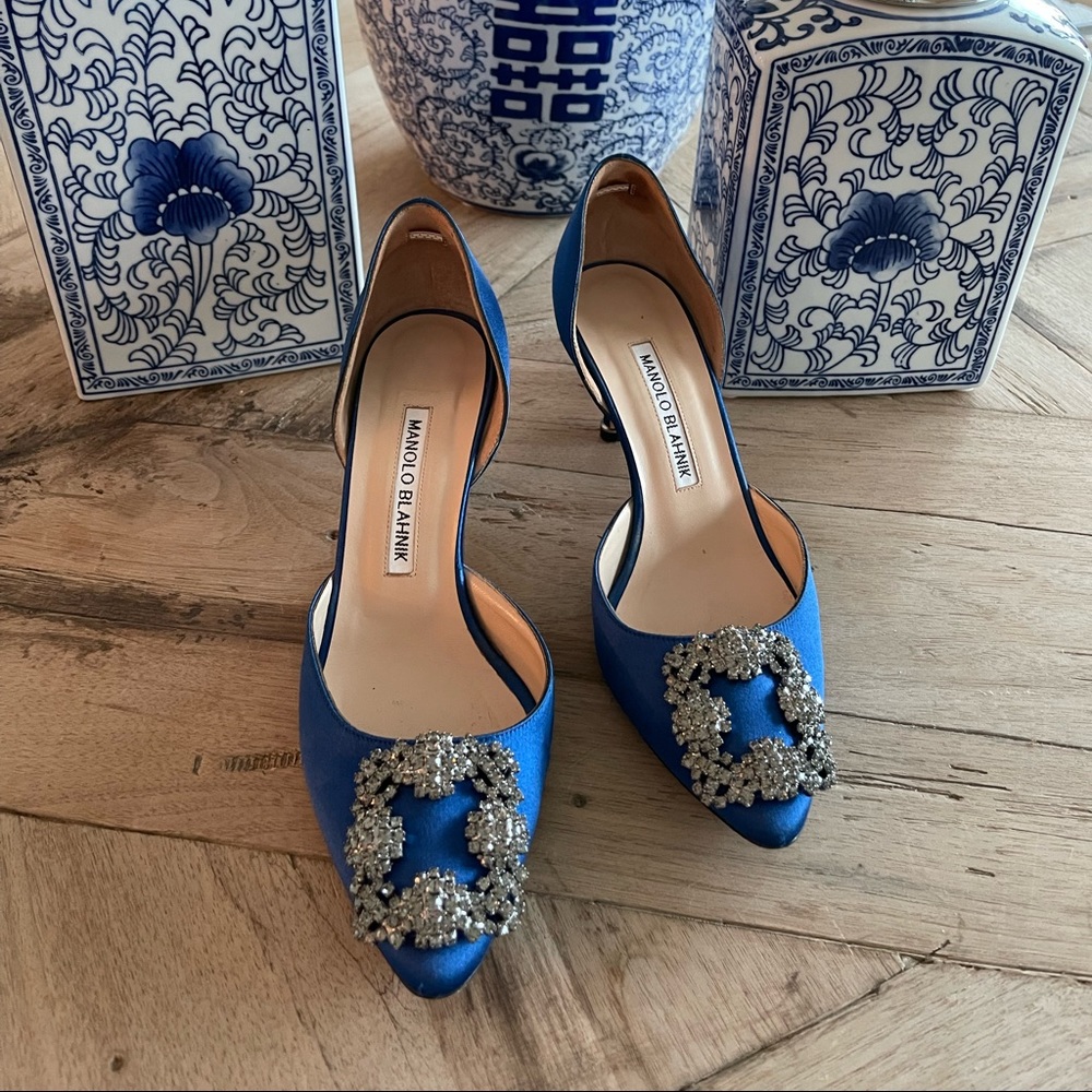 Manolo Blahnik Hangisi Satin Heels